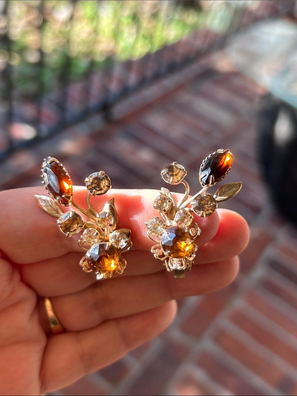 Vintage Topaz Orange brown AB rhinestone floral spray clip on earrings